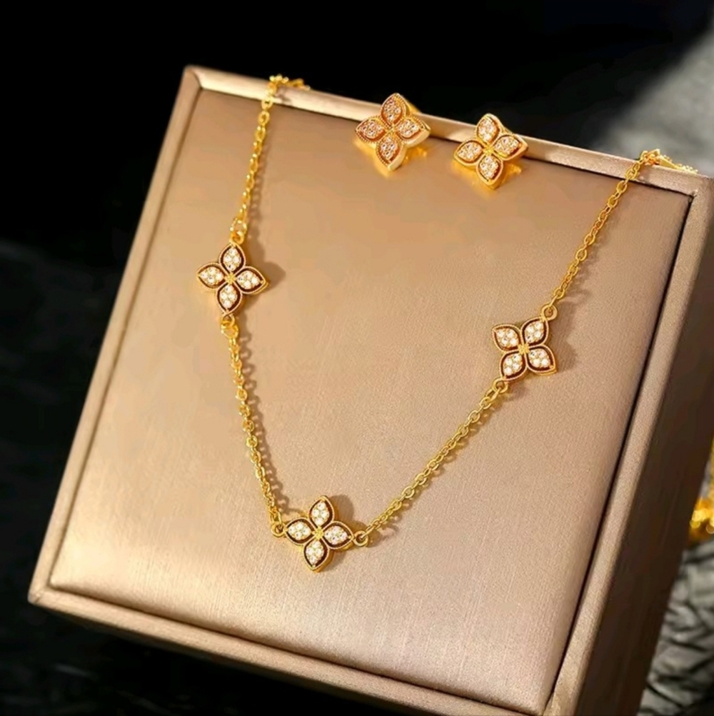 Floral Gold Crystal Set